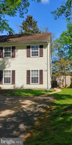 248 Cricklewood Cir, Lansdale PA  19446-1420 exterior