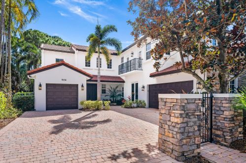 904 Mill Creek Dr, West Palm Beach, FL 33410-1511