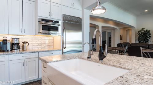 7544 Peppertree Dr, Gilbert AZ  85298 exterior