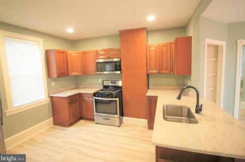 18 Reamer Ave, Wilmington, DE 19804-1716