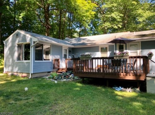 11 Appleseed Rd, Wantage, NJ 07461-4734