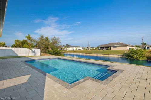 1201 1st Ter, Cape Coral, FL 33991-1542