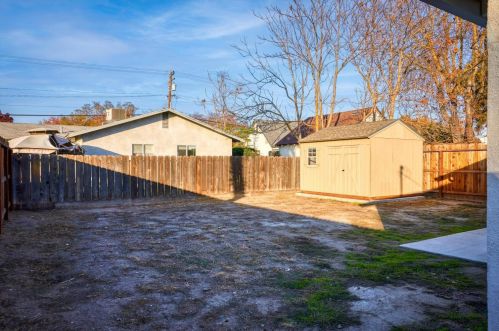 147 Drake Ave, Modesto CA  95350-4518 exterior