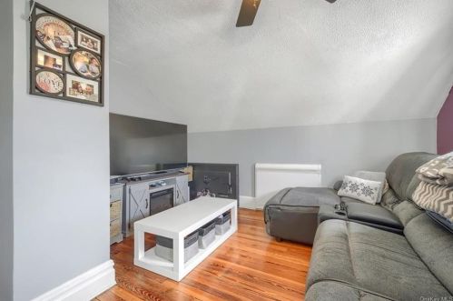 318 Summit Ave, Mount Vernon NY  10552-3004 exterior