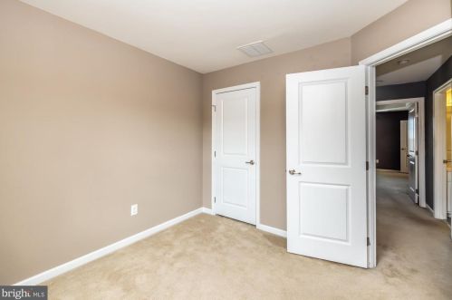 1839 Honeysuckle Ct, Downingtown PA  19335-7202 exterior