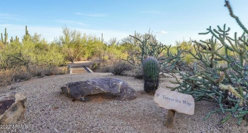 6860 Amber Sun Dr, Scottsdale AZ 85266-7034 exterior