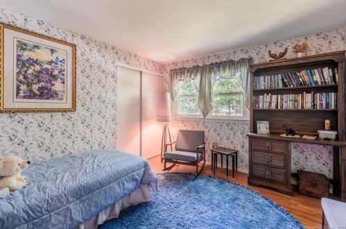 10 Lee Dr, Lyme CT  06371-2111 exterior