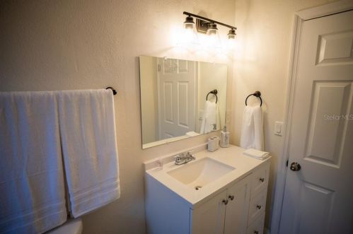 4287 Cynthia St, Orlando FL 32811-4228 exterior