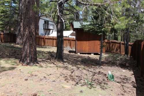 1681 Tionontati St, South Lake Tahoe CA  96150-4902 exterior