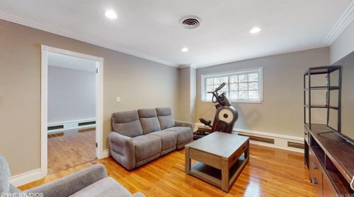 828 Sherry Dr, Valley Cottage NY  10989-2202 exterior