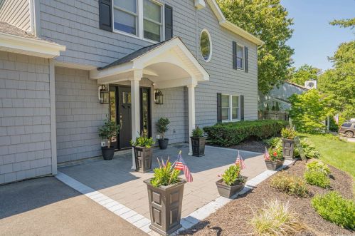 6 Cliffwood Ln, Panamoka, NY 11961-3007
