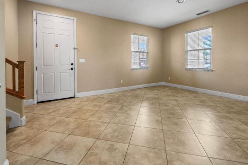 576 Bramblewood Ave, Lathrop CA 95330-9370 exterior