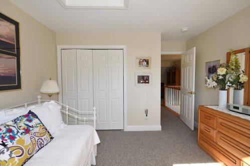 31 Greyhawk Dr, Mashpee MA 02649-4417 exterior