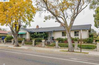 1320 Harbor St, West Pittsburg CA  94565-2664 exterior