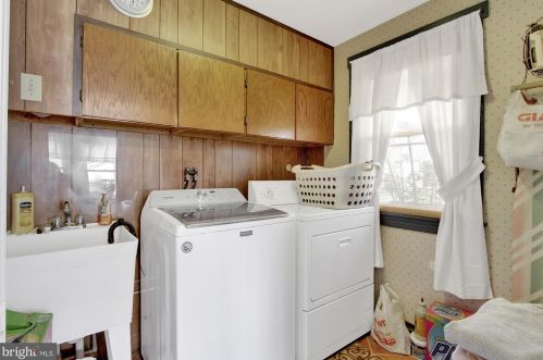 1111 Delta Rd, Red Lion PA  17356-9724 exterior