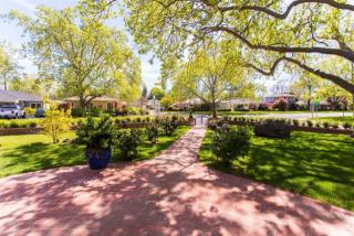 4001 Mckinley Blvd, Sacramento, CA 95819-2032