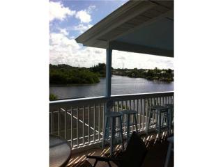 820 Bayview Dr, Nokomis, FL 34275-2216