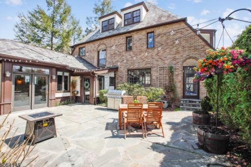 496 Ridgewood Ave, Glen Ridge NJ  07028-1820 exterior