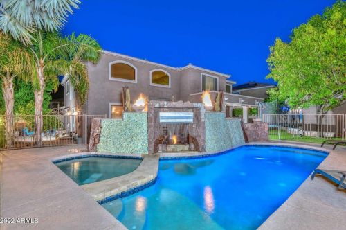 5725 Ludden Mountain Dr, Glendale, AZ 85310-2750
