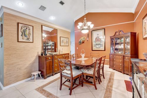 9911 Majestic Way, Boynton Beach FL  33437-3303 exterior