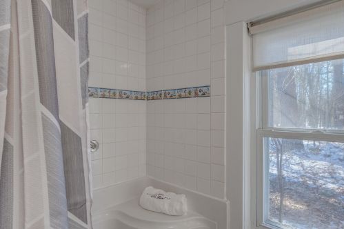 30 Lawrence St, Concord NH  03301-5313 exterior