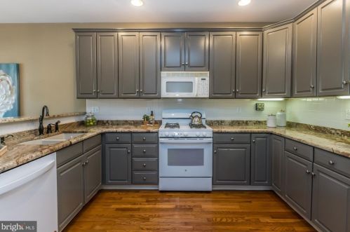 30 Chelsea Ct, Glen Mills PA  19342-1785 exterior