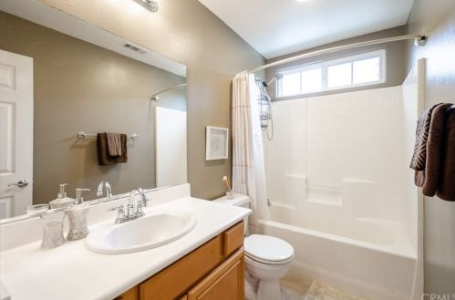 7040 Piedmont St, Chino CA  91710-6962 exterior