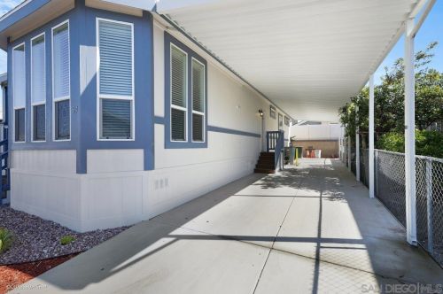 4616 River Rd, Oceanside CA  92057-2800 exterior