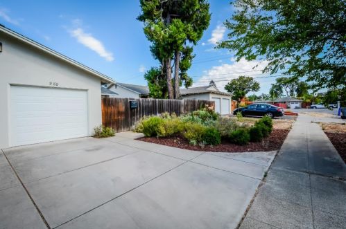 986 Gretchen Ln, San Jose, CA 95117-2314
