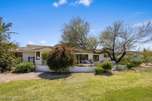 5635 Lincoln Dr, Scottsdale AZ 85253-4192 exterior