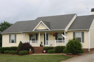 106 Whitestone Dr, Greensboro, NC 27455-8282