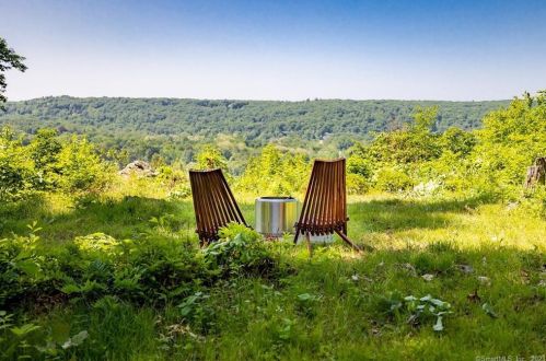 79 Seth Low Mountain Rd, Ridgefield, CT 06877-2021