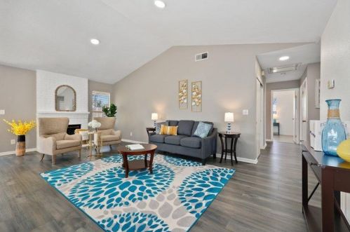 512 Silver Tree Ct, Rio Linda CA  95673-2247 exterior