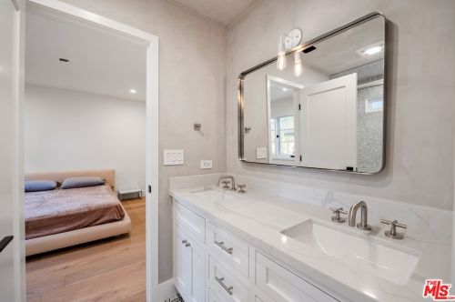 445 Sinaloa Rd, Simi Valley CA  93065-5430 exterior