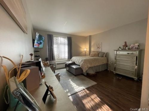209 118th St, New York, NY 10026-1702