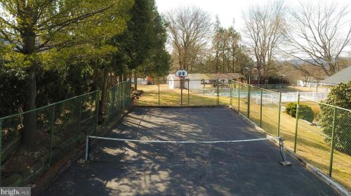 671 Mill St, Palmerton PA  18071-9770 exterior