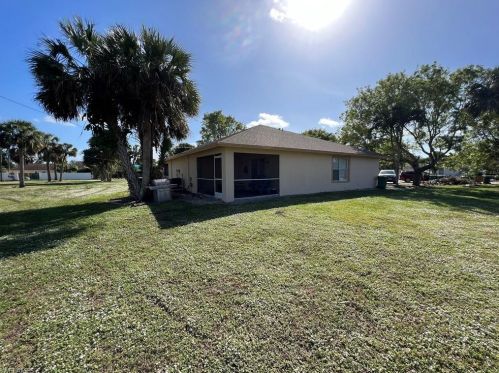 4623 19th Ct, Naples, FL 34116-5865