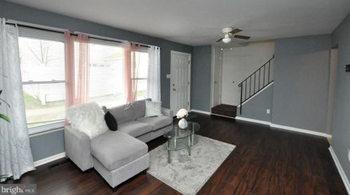 4 Longbow Ct, Erial NJ  08081-1933 exterior