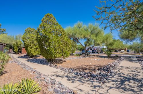 482 Paseo Pena, Green Valley AZ  85614-7065 exterior