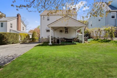 47 Mt Morris Ave, White Plains NY  10604-2228 exterior