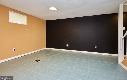 6804 Jefferson Ave, Falls Church VA  22042-1932 exterior