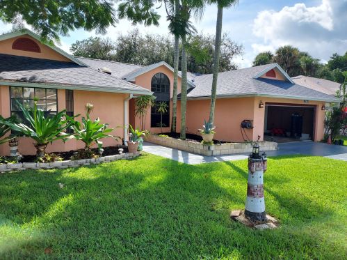 2341 Wynnewood St, Fort Pierce, FL 34953-2440