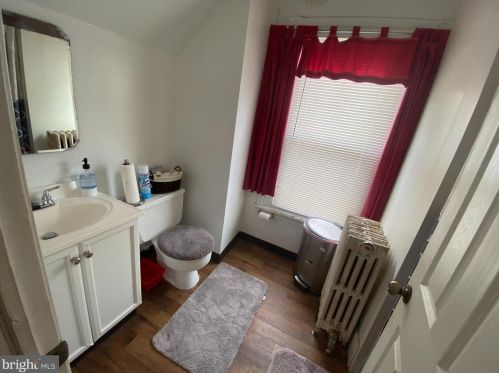 215 Central Ave, Cheltenham PA  19012-2219 exterior