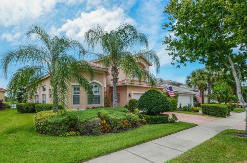 5011 Sandy Brook Cir, Wimauma, FL 33598-4023