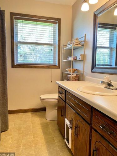 545 Derrick Dr, New Johannesburg WI  54017-2328 exterior