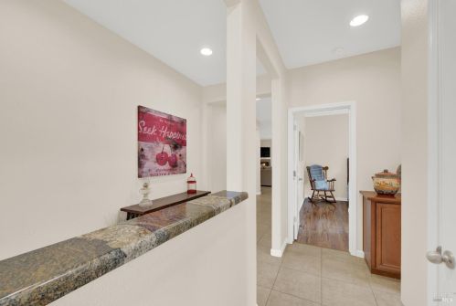 8001 Finchley Ct, Vacaville CA  95687-8253 exterior