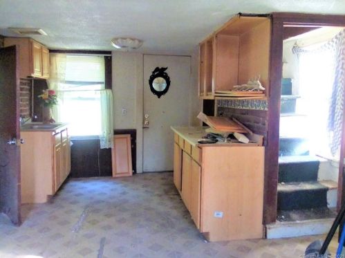 13 High St, Vernon CT  06066-3638 exterior