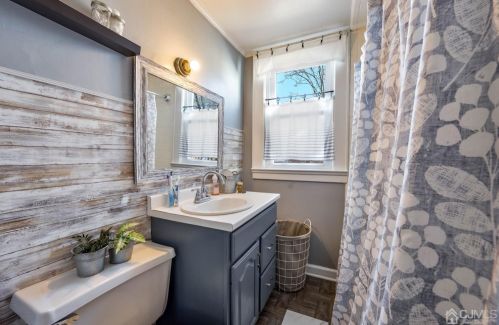 25 Hanson Ave, Perth Amboy NJ  08863-1730 exterior