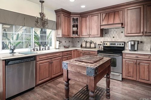 539 Dogwood Ct, Brea, CA 92821-2727