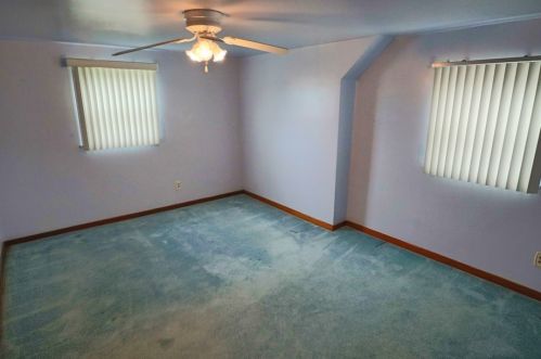 303 Sceneridge Rd, Mckeesport PA  15133-2221 exterior